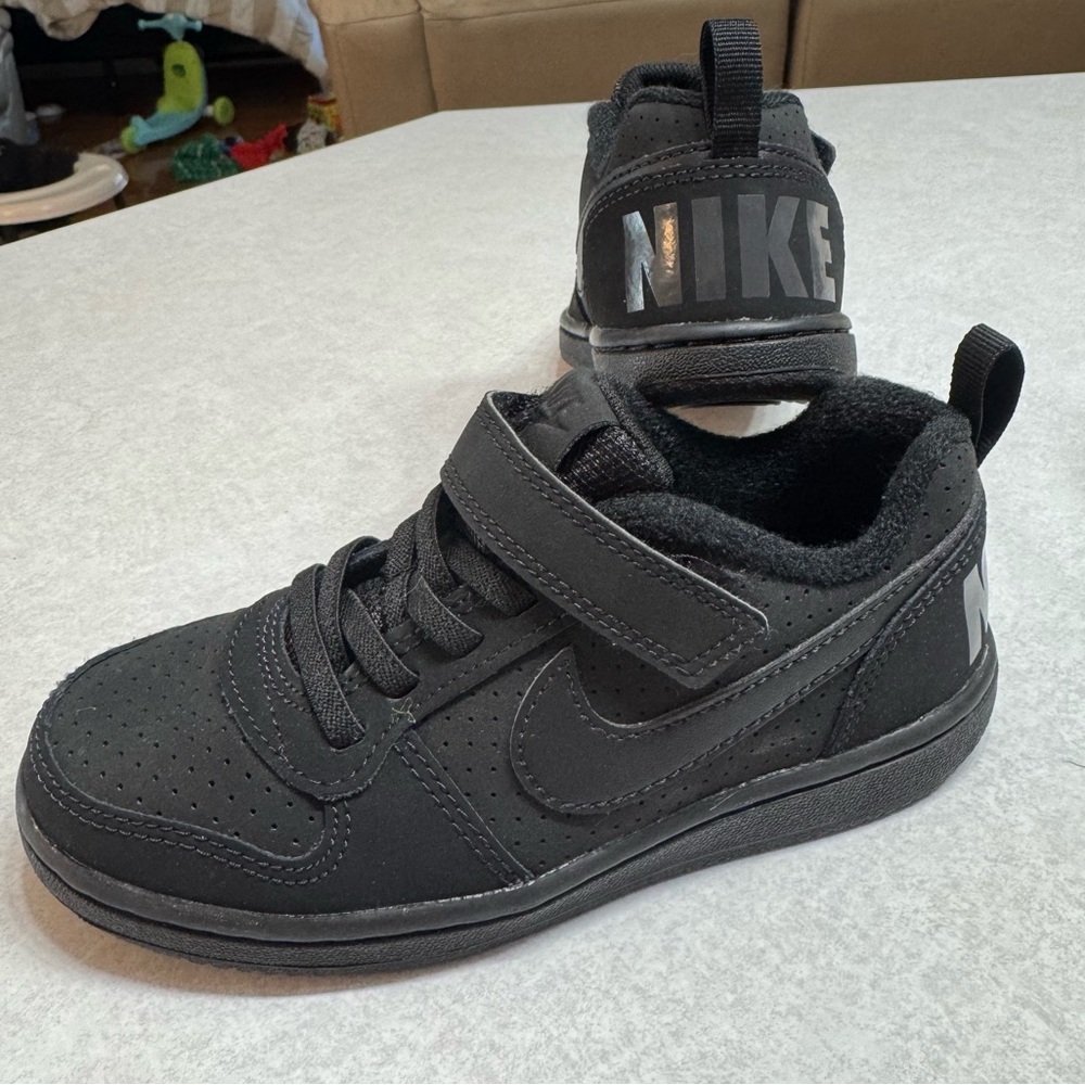 Nike Court Borough Low 2 SE Kids’ Shoes – Triple Black – Size 12C